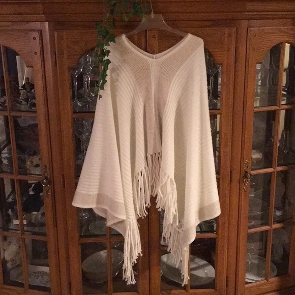 Multiples Sweaters - NWOT Poncho - Cream & Gold w Fringe